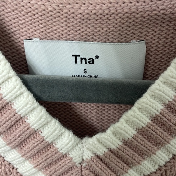TNA Aritzia Pink and White Marcy Sweater Vest - Picture 3 of 3